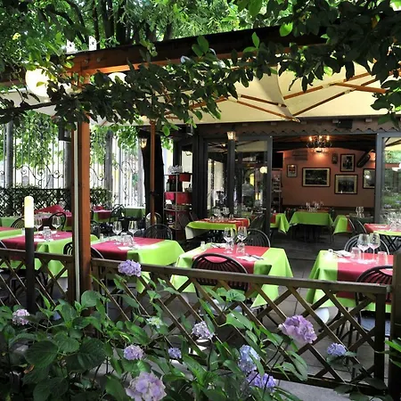 Trattoria Laghee con alloggio-3